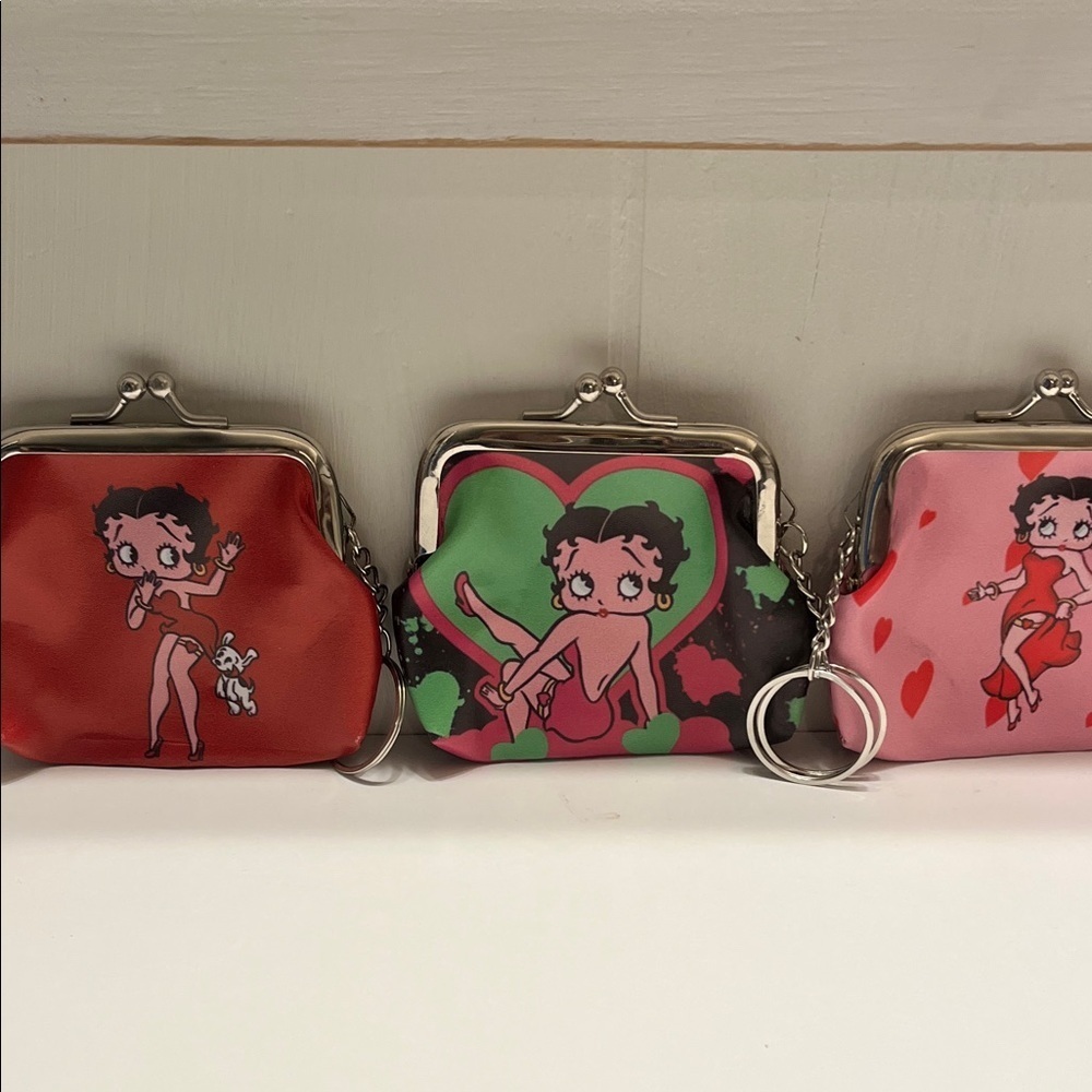 Pick (1) BB Kiss Lock Coin Purse - Picture 4 of 10